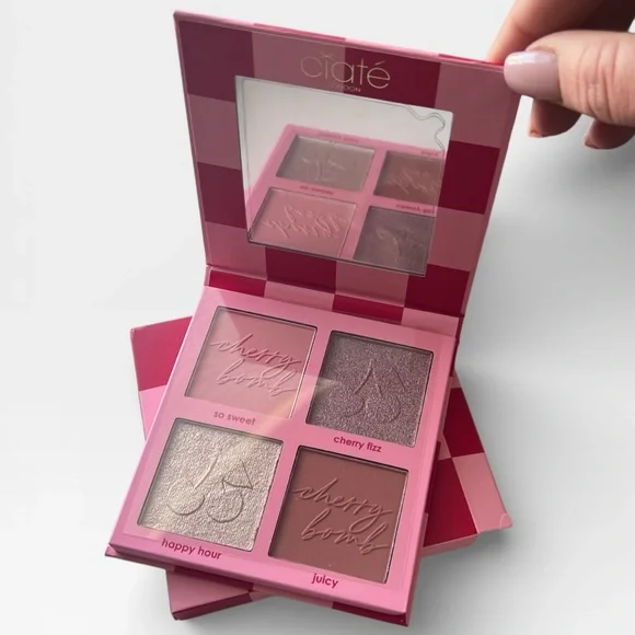 Cherry Bomb Blush and Highlighte Palette by Ciate London - Pink and Gold Shades - Picture 3 of 6